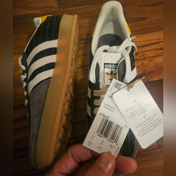 NWT Adidas Gazelle Sneakers, sz 9.5 - Picture 7 of 10